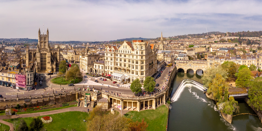 Roma Hamamlarıyla Ünlü Şehir: Bath Gezi Rehberi